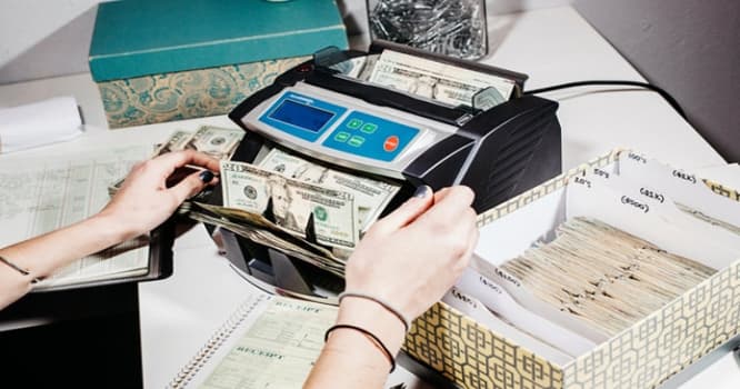 Dollar sürətlə bahalaşır