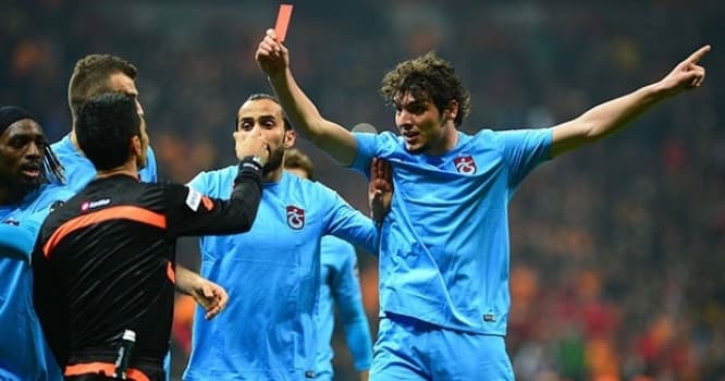 Hakimə qırmızı vərəqə göstərilmiş oyunla bağlı şok iddia