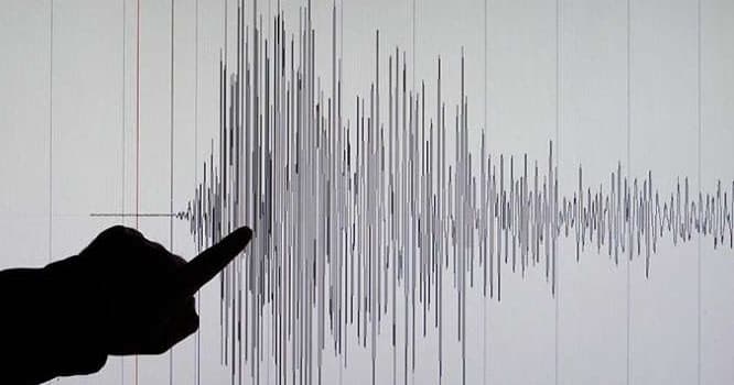 Azərbaycanda zəlzələ: Binalar titrədi, insanlar təlaşda