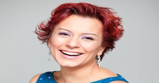 Əməkdar artist qısa şortikdə - FOTO