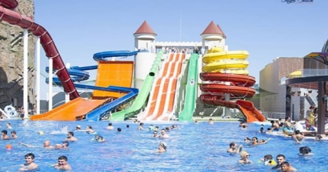 "Dalğa Beach" uşağı yaralanan ananın ittihamlarına cavab verdi