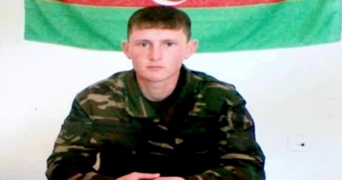 Daha bir “aprel şəhidi”nin anası etiraz edir