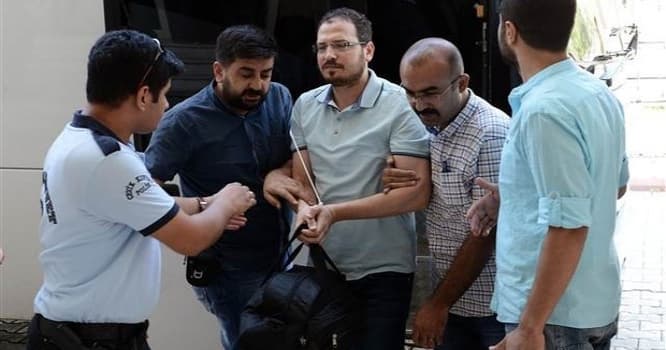 19 polis həbs olundu