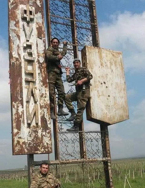 Manaf Ağayevin paylaşdığı foto hər kəsi kövrəltdi - FOTO