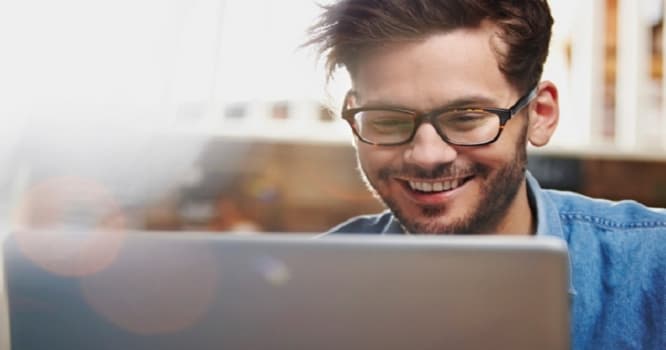 Azərbaycanda kişilərlə qadınların neçə faizi internetdən istifadə edir?