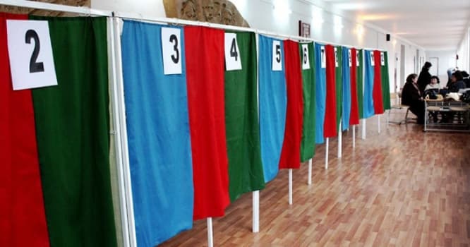 Azərbaycanda referendumqabağı təşviqat başladı