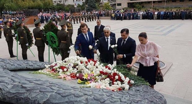 Sarkisyan Xankəndində qədəh toqquşdurdu - Qalmaqal yarandı