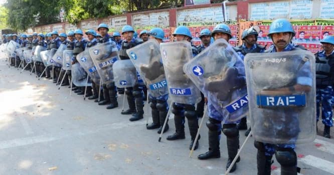 Hindistanda iğtişaşlar nəticəsində 74 nəfər ölüb