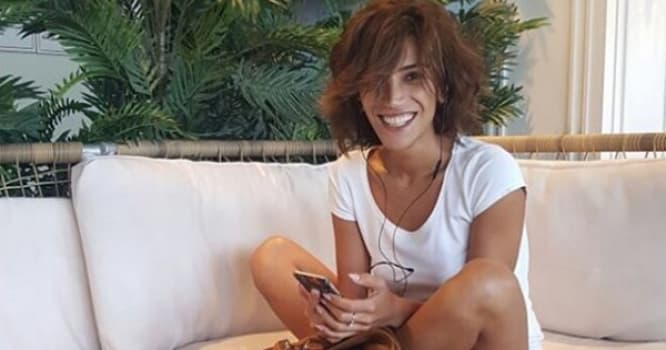 Röya Ayxan qısa ətəkdə - FOTO