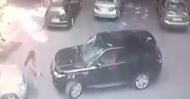 Avtoriteti "Range Rover"də belə güllələdilər - VİDEO