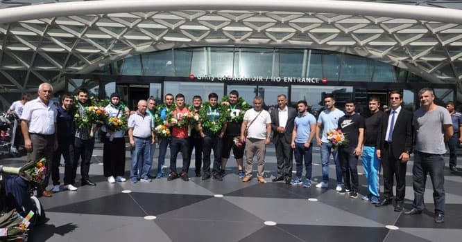 İordaniyada 2 qızıl və 5 gümüş medal qazanan yığmamız vətənə qayıtdı - FOTOLAR