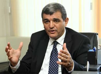 Hansı deputatlar qurban kəsdirib? - SORĞU