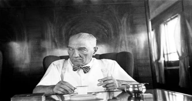 Atatürk, Hitler və digər 10 dahi haqqında - BİLMƏDİKLƏRİNİZ