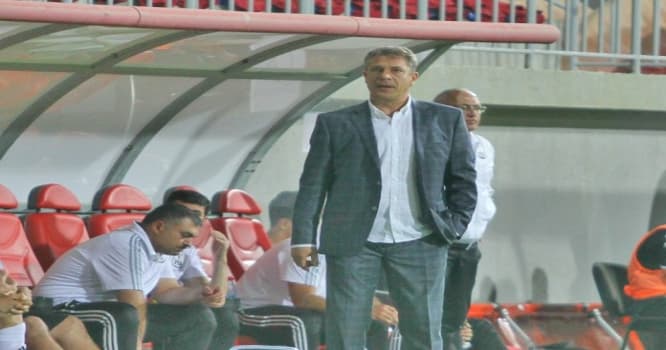 "Neftçi" 3 şəxsi klubdan uzaqlaşdırdı