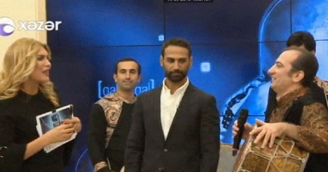 Xoşqədəm həyat yoldaşı ilə veriliş aparır - FOTO