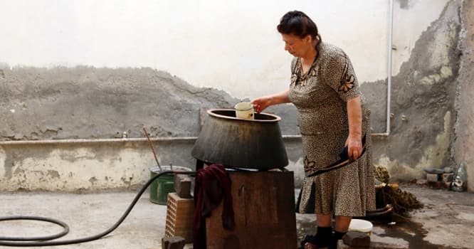 Azərbaycanda hazırlanan bu araqdan hamı istifadə edir: dindarlar belə...