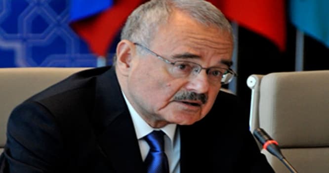 Artur Rasizadə qərar imzaladı