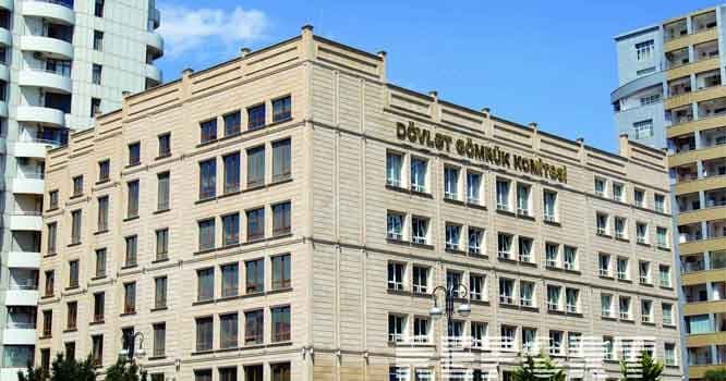Mediada ən çox hansı dövlət komitələri tənqid olunub?
