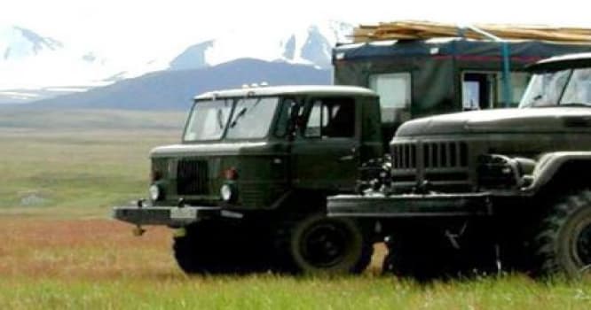 Əsgərimiz qumbaranı ermənilərin hərbi yük maşınının düz kabinəsinə salıb