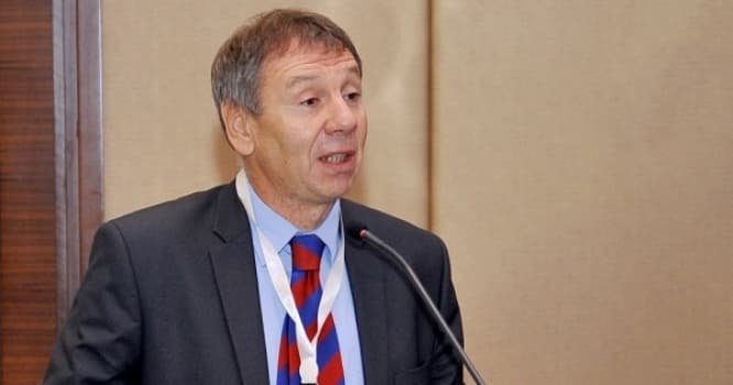 "İlin sonunda məcburi köçkünlər doğma evlərinə qayıda bilərdi" - Politoloq