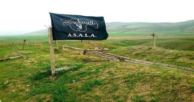 Terrorçuların bayrağı Qarabağda sancıldı