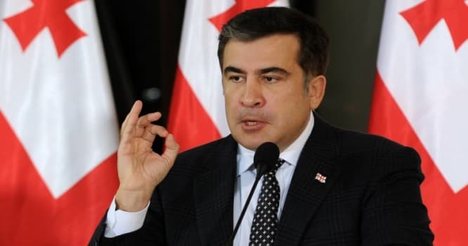 Saakaşvili fövqəladə vəziyyət elan etdi