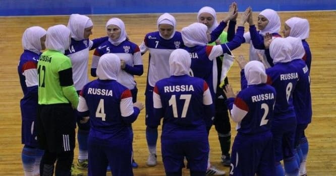 Rus futbolçular hicab bağladılar - FOTOLAR