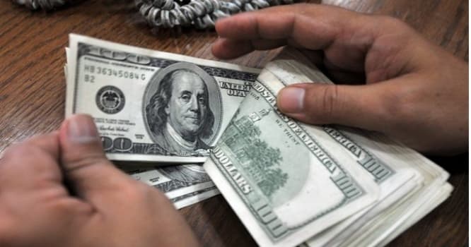 Dollar 8 aylıq maksimuma yaxınlaşır