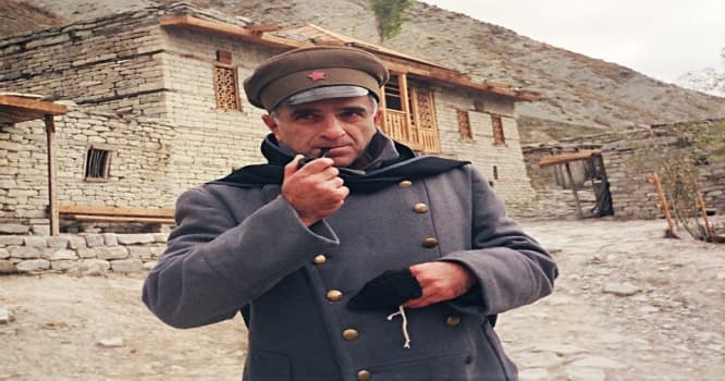 Fuad Poladov teatrdan ayrılmayıb - Rəsmi açıqlama