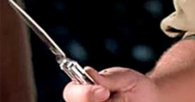 Qonşu 80 yaşlı qadının başını kəsdi - Dəhşətli cinayət