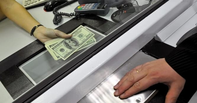 Dolların bu gün neçəyə satılır?