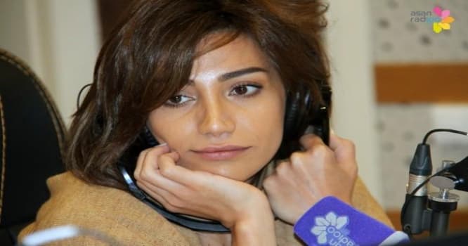 Röya onu atan sevgilisi üçün efirdə göz yaşı tökdü - Video