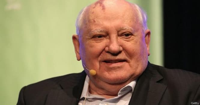 Qorbaçov ürəyindən əməliyyat olundu