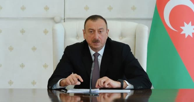 İlham Əliyev Donald Trampı təbrik etdi