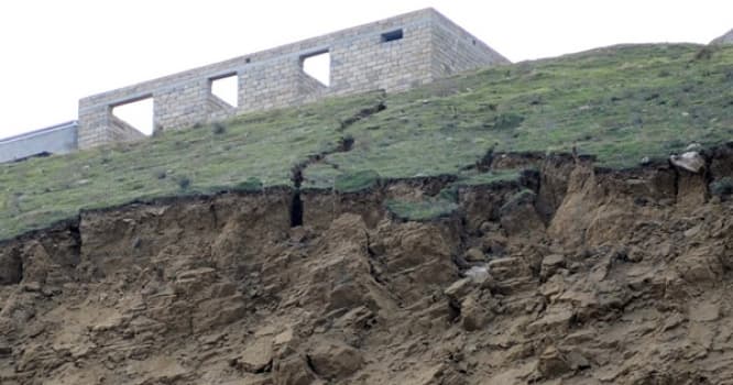 Masallı və Lerikdə sürüşmə: yaşayış evləri təhlükədə