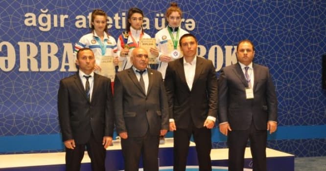 Ağır atletika üzrə Azərbaycan Kubokunda ilk yarış günü arxada qalıb