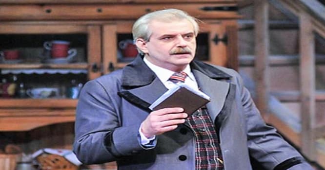 Aktyor səhnədə təzim edib öldü
