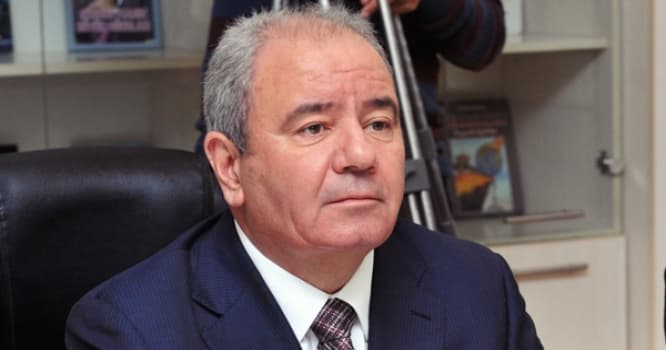 Milyonluq layihələr nazirin yaxın qohumuna necə peşkəş edilib?