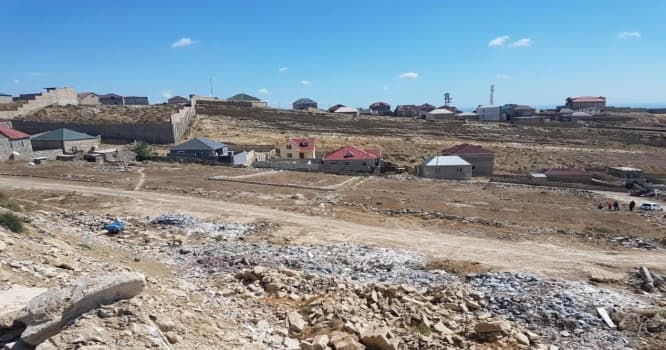 Badamdarda torpaqları kim satır?