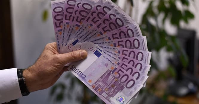 Azərbaycana 500 avroluq saxta əsginazlar gətirildi