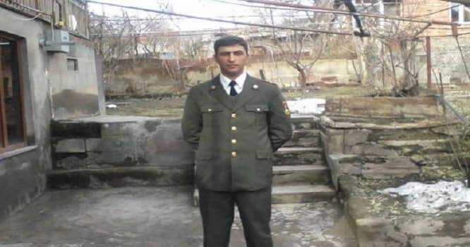 Erməni zabit Azərbaycana keçmək üçün müraciət etdi - FOTO