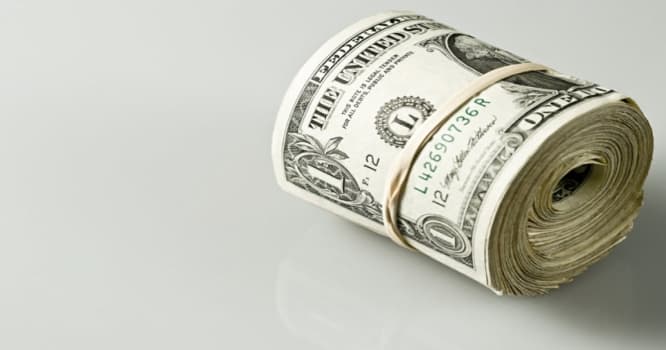 Dollar rekordunu yenilədi - Azərbaycanda