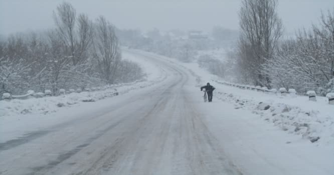 Hava ilə bağlı xəbərdarlıq - Qar yağacaq, yollar buz bağlayacaq