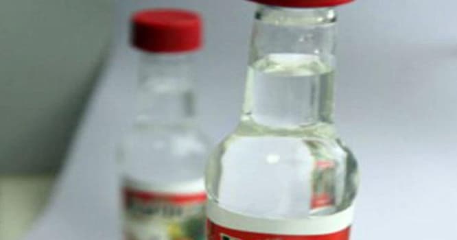 57 yaşlı qadın sirkə içdi