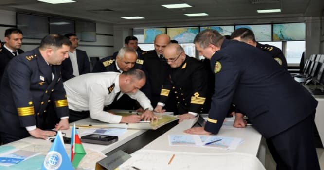44 gəmi, 6 helikopter Xəzərdə neftçilərin axtarışına cəlb edilib