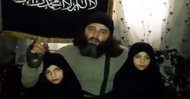 Ata-ana qızlarına bomba bağlayıb, ölümə yolladılar - Dəhşətli görüntülər