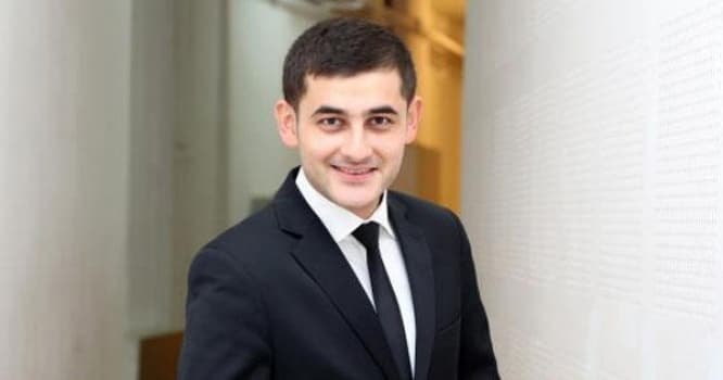 Azərbaycanda iki müğənninin toyda əlbəyaxa davası - VİDEO