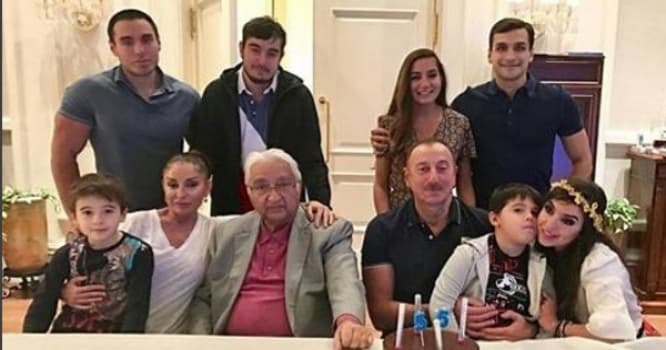 Prezidentin doğum günündən FOTOLAR