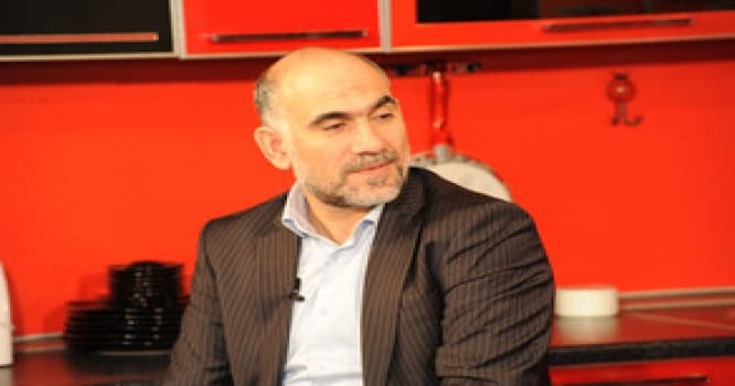Tanınmış meyxanaçı Elşən Xəzər məhkəmədə ifadə verdi