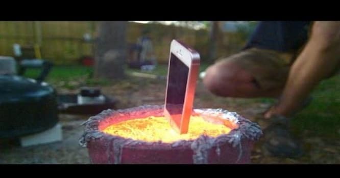 “iPhone7” sınaq üçün yandırıldı korpusu dağıldı